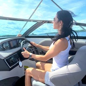 Meet your Posher, April